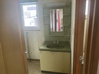 網走市駒場北６丁目戸建の独立洗面台