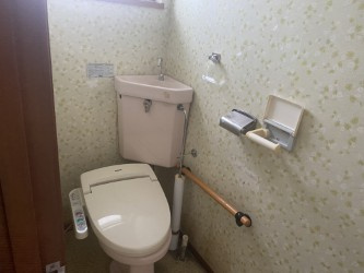 網走市駒場北６丁目中古住宅のトイレ