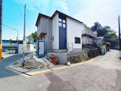 【外観】 | ◆◇舞岡町　新築戸建て◇◆ | ◆一戸建てを中心とした街並みが整然と続き、周辺は高い建物が建っていないので、緑の多い閑静な趣を感じる環境です。街並みや周辺環境も重要なポイントです！！