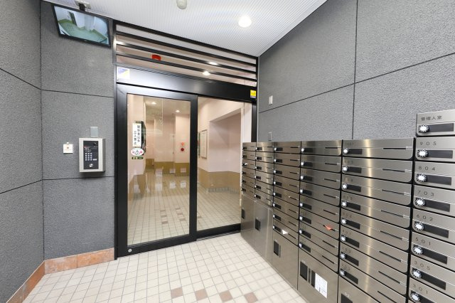 学生会館　UniE’meal京都今出川Ⅰのエントランス