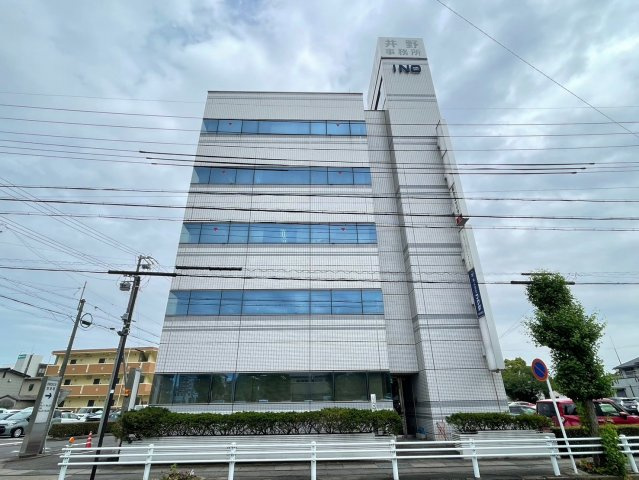 INOビルの外観