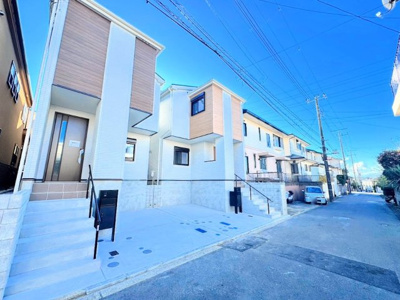 【前面道路含む現地写真】 | ◆戸塚区下倉田町新築住宅1号棟◆ | ◆前面道路も幅員があり車の運転も安心！前面道路は閑静な住宅地。車通りの少ない道路です。お子様にも安心です。