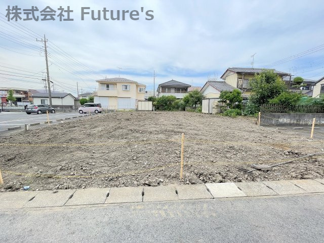 吉川市平沼1丁目・新築戸建・全3棟・2号棟の外観|吉川駅徒歩11分で通勤・通学に便利な立地