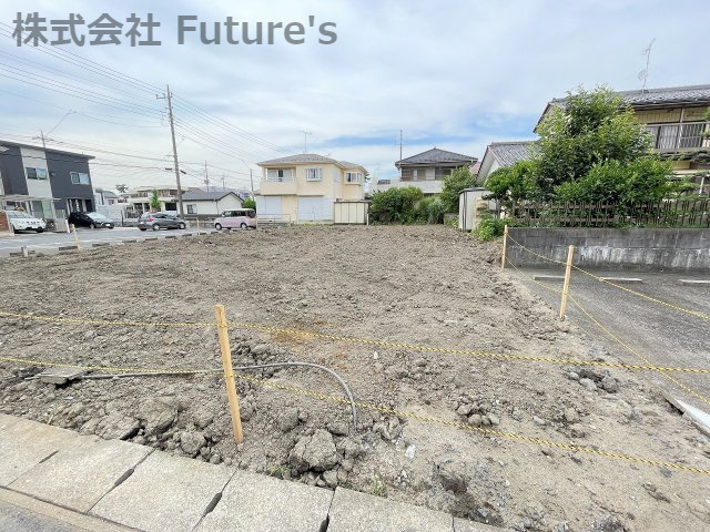 吉川市平沼1丁目・新築戸建・全3棟・2号棟の外観|現地の写真になります。