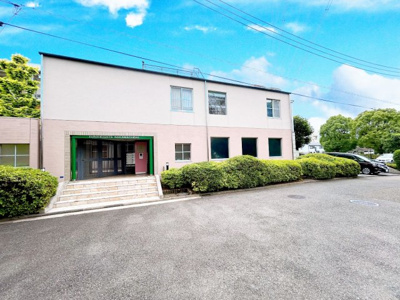 【外観】 | ユーロハイツ仲町台 | ◆一戸建てを中心とした街並みが整然と続き、周辺は高い建物が建っていないので、緑の多い閑静な趣を感じる環境です。街並みや周辺環境も重要なポイントです！！