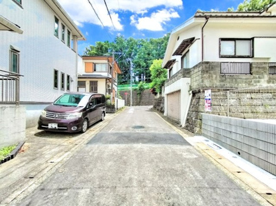 【前面道路含む現地写真】 | ◆◇東本郷　新築戸建て◇◆ | ◆住宅ローンのご相談や周辺環境のご案内も含め、ローンに詳しい、地元に詳しいスタッフがお出迎えさせていただきます。お気軽にご相談ください。
