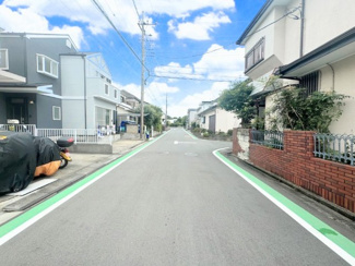 【前面道路含む現地写真】 | ◆前面道路も幅員があり車の運転も安心！前面道路は閑静な住宅地。車通りの少ない道路です。お子様にも安心です。