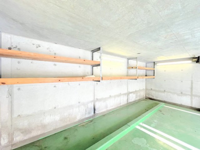 【駐車場】 | ◇◆十日市場町中古住宅◆◇ | ◆住宅ローンのご相談や周辺環境のご案内も含め、ローンに詳しい、地元に詳しいスタッフがお出迎えさせていただきます。お気軽にご相談ください。