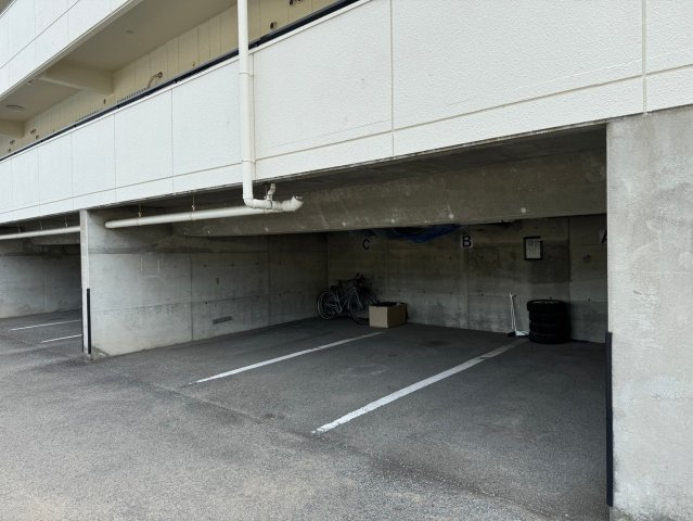 アストロ21の駐車場