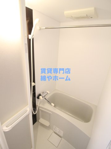 ハーモニーテラス北加賀屋の浴室|コンパクトで使いやすいお風呂です