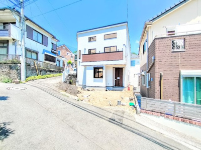 【外観】 | ◆◇上山2丁目　新築戸建て◇◆ | ◆子育て世代のスタッフもいますので、お客様目線での物件選び、ご提案が可能です。お問い合わせいただきました物件以外も多数ご紹介させていただきます。