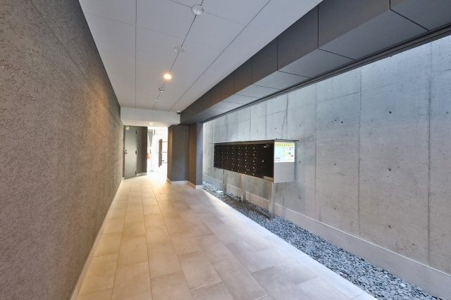 学生会館　UniE’meal京都今出川Ⅱのエントランス|アプローチ