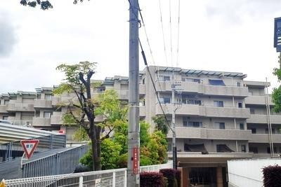 ジュエリアス枚方光善寺の外観|新しい生活にいかがでしょうか？外観はお住まいの顔になります。こだわりたいポイントですね。水回りリフォームやリノベーションも承ってます。
■現地見学・資金計画相談・住宅ローン相談もお問合せ受付中■