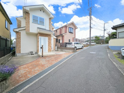 【外観】 | ◇◆三保町中古戸建◆◇ | ◆一戸建てを中心とした街並みが整然と続き、周辺は高い建物が建っていないので、緑の多い閑静な趣を感じる環境です。街並みや周辺環境も重要なポイントです！！