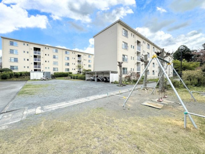 【外観】 | ◆◇竹山団地　4309棟◇◆ | ◆公園に隣接した本物件は他の棟よりも開放感があり明るいお部屋となっております。