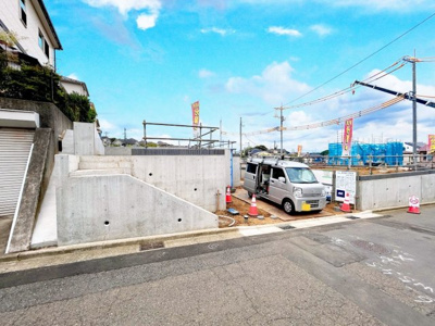 【外観】 | ◆横浜市緑区いぶき野新築I号棟◆ | ◆前面道路も幅員があり車の運転も安心！前面道路は閑静な住宅地。車通りの少ない道路です。お子様にも安心です。