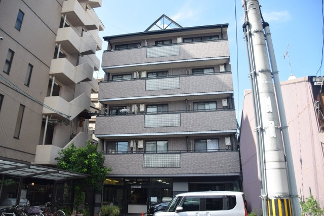 ローレルコート松勘の外観