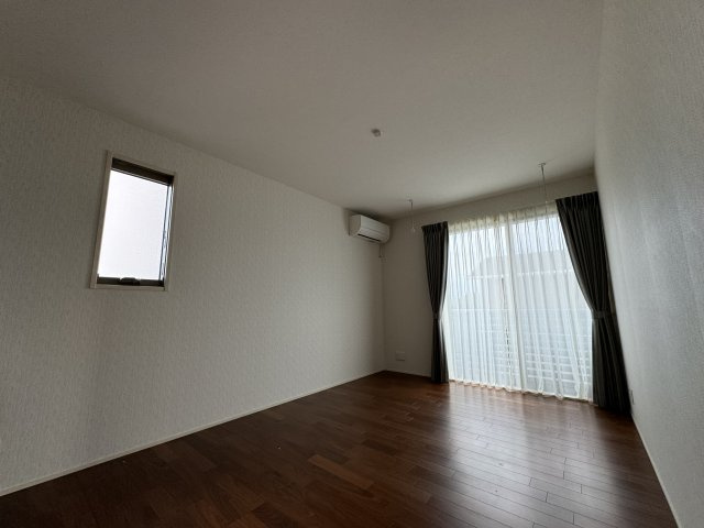 -三丁目不動産-　深谷市岡　積水ハウス様施工の洋室