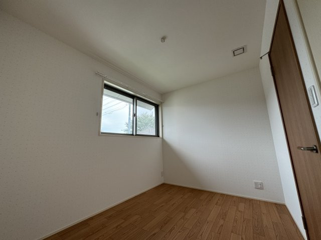 -三丁目不動産-　深谷市岡　積水ハウス様施工の洋室