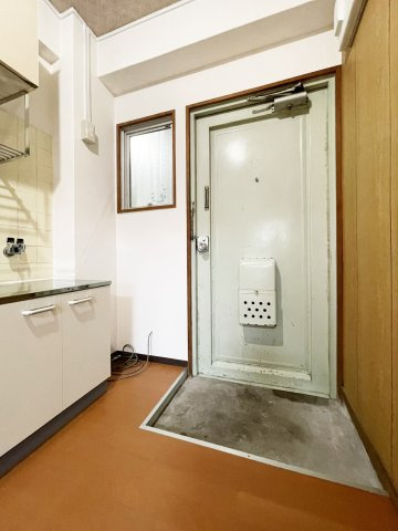 タウンハイツ東棟の玄関