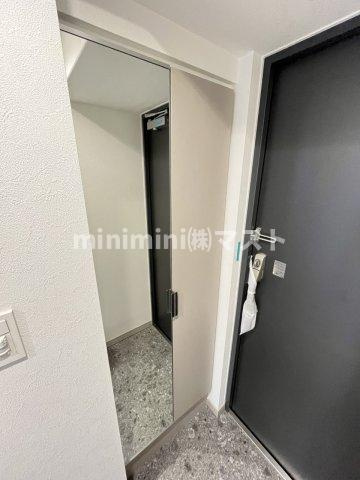 プレサンス大正フレンジの玄関|※参考写真　偶数階と奇数階でカラーが異なります