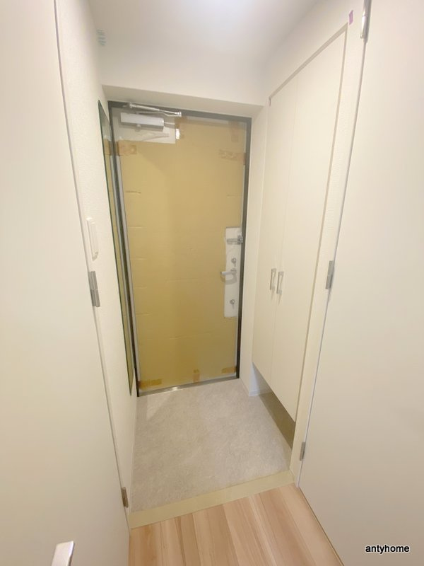 セレニテ阿波座ミラク　仲介手数料無料の玄関