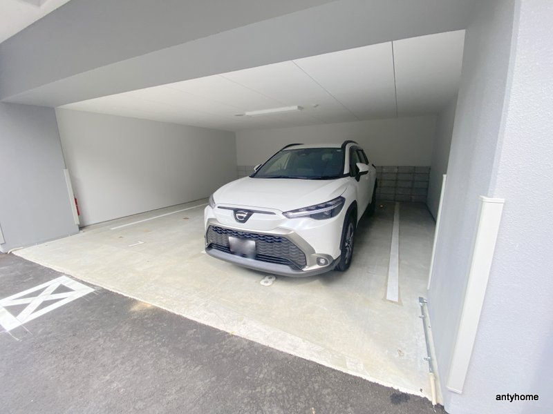 セレニテ阿波座ミラク　仲介手数料無料の駐車場
