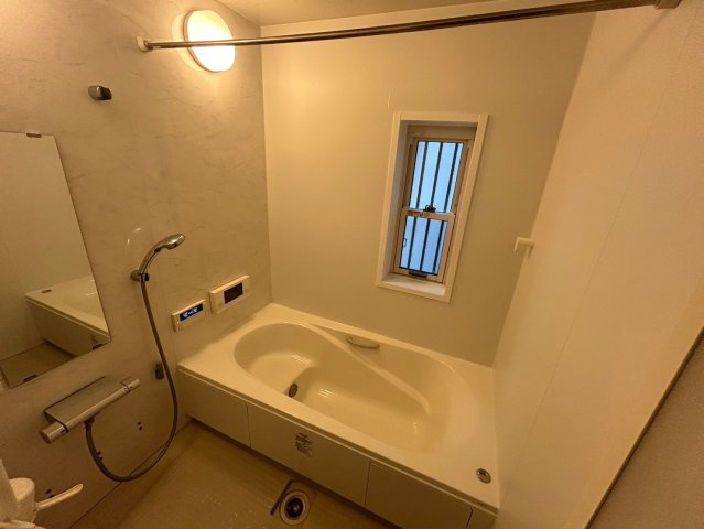 -三丁目不動産-　行田市藤原町2丁目の浴室