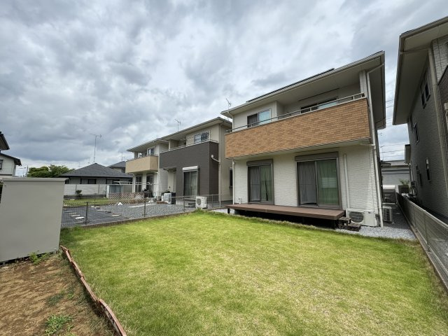 -三丁目不動産-　行田市藤原町2丁目の庭