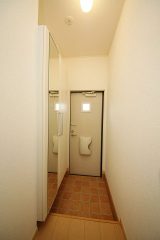 サンリット リバーの玄関