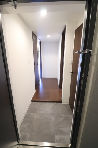 アソシエール大倉山の玄関