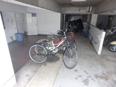 【その他共用部分】 | モンセリーチェ甲東園 | 駐輪場です