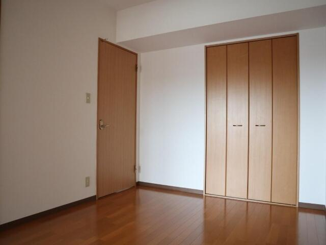 イーストインの洋室