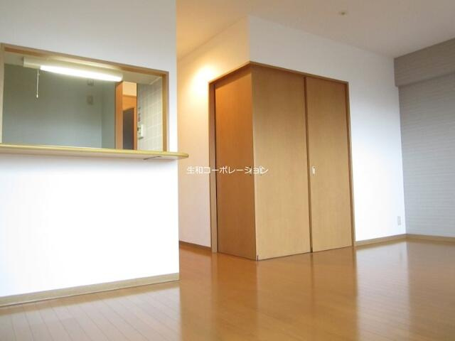 イーストインの居間・リビング