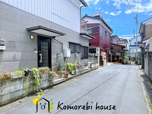 白岡市西5丁目中古戸建ての前面道路含む現地写真|6/24　撮影済み