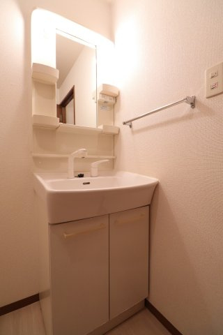 サンジェイド A棟の独立洗面台|前回入居前写真
