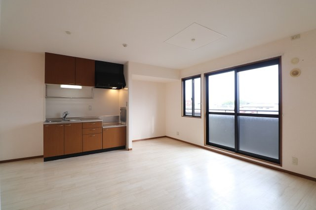 サンジェイド A棟の居間・リビング|前回入居前写真