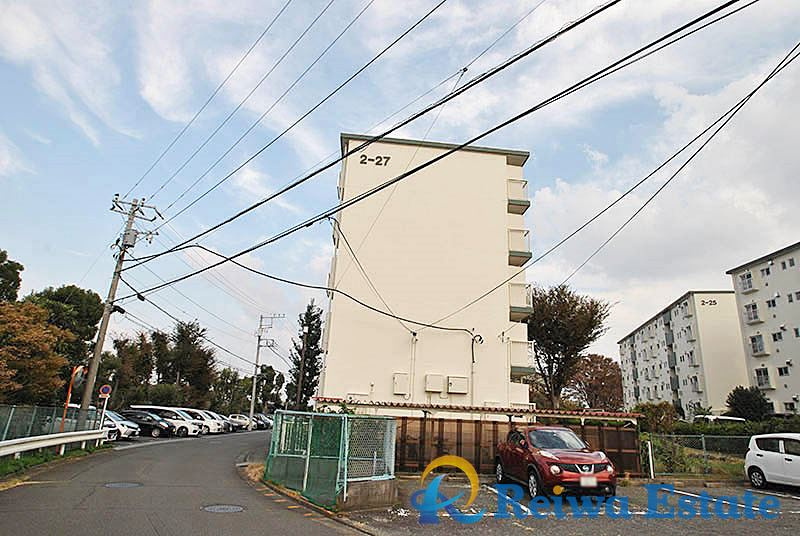 藤沢市大庭の中古マンションの外観