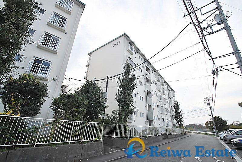 藤沢市大庭の中古マンションの外観