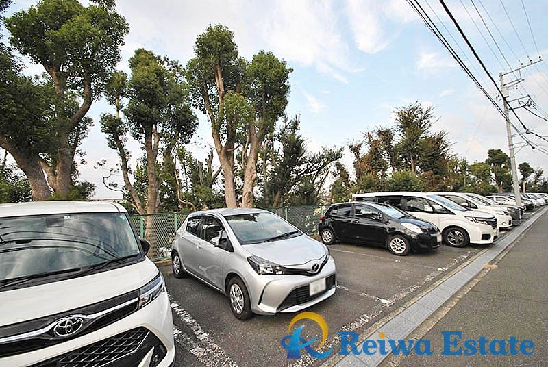 藤沢市大庭の中古マンションの駐車場