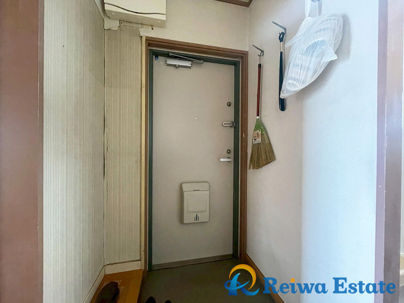 藤沢市大庭の中古マンションの玄関