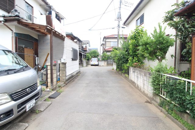 鶴ヶ島市下新田　建築条件なし売地　東武越生線『一本松駅』徒歩7分　【新町小学区】の前面道路含む現地写真