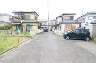 【前面道路含む現地写真】 | 鶴ヶ島市下新田　建築条件なし売地　東武越生線『一本松駅』徒歩7分　【新町小学区】