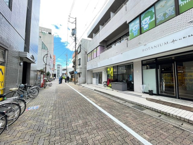 御幸ビルの周辺