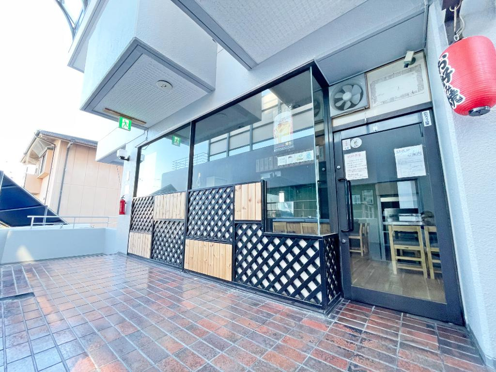 松原市天美我堂　貸店舗の外観