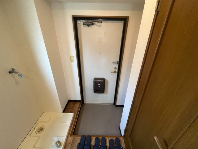 ハイツクローバーIIの玄関