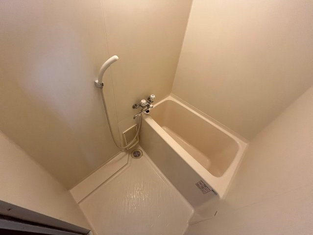 ハイツクローバーIIの浴室