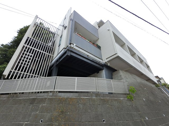 船橋市前原東６丁目のアパートの外観
