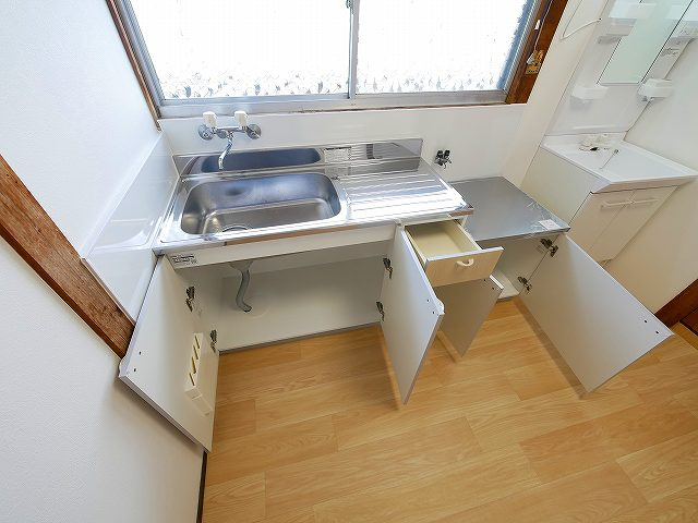 南京終町7丁目貸家のキッチン|きれいなキッチンです