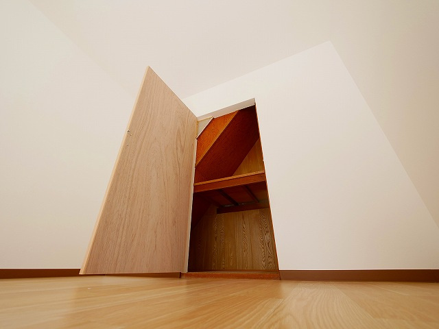 南京終町7丁目貸家の収納|収納があります